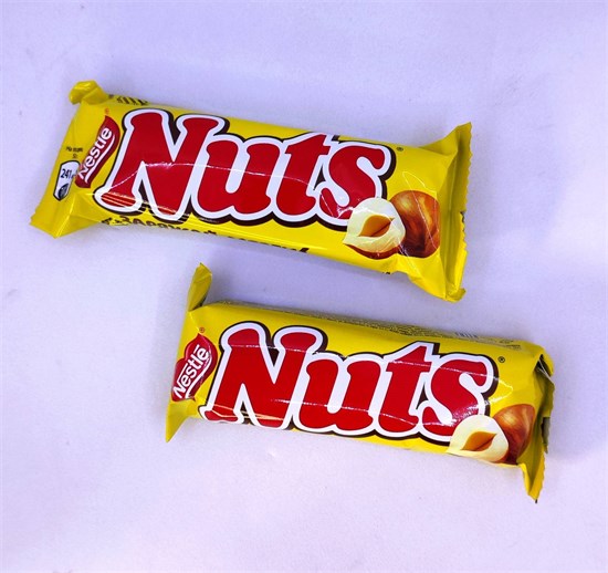 Шоколадный батончик "Nuts" 50 гр. 30 шт. уп. 01710